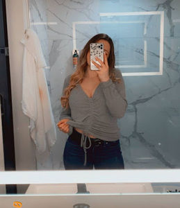 Meet your Posher, Caitlin